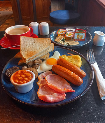 Full Irish breakfast at Paul Geaney's Bar & Restaurant Dingle.